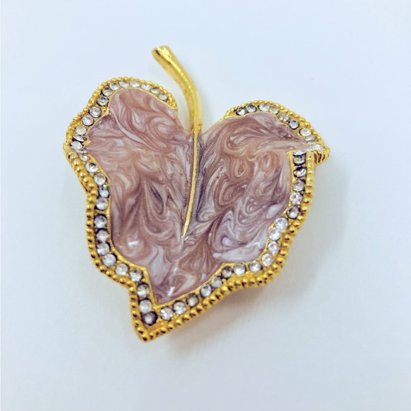 Vintage Marble-Like Rhinestones Pattern Earrings and Brooch Set - Picture 3 of 10